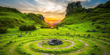 Śladami legend. Mistyczne miejsca w Polsce - Turystyka Śladami legend. Mistyczne miejsca w Polsce