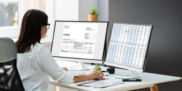 Czy sztuczna inteligencja zastąpi systemy obiegu dokumentów? Firmy mają z tym większy problem, niż się wydaje