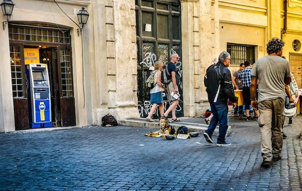 Portfel też potrzebuje wakacyjnej opieki. Jak przygotować finanse przed urlopem i uniknąć kosztownych błędów? - Aktualności portfel-tez-potrzebuje-wakacyjnej-opieki-jak-przygotowac-finanse-przed-urlopem-i-uniknac-kosztownych-bledow